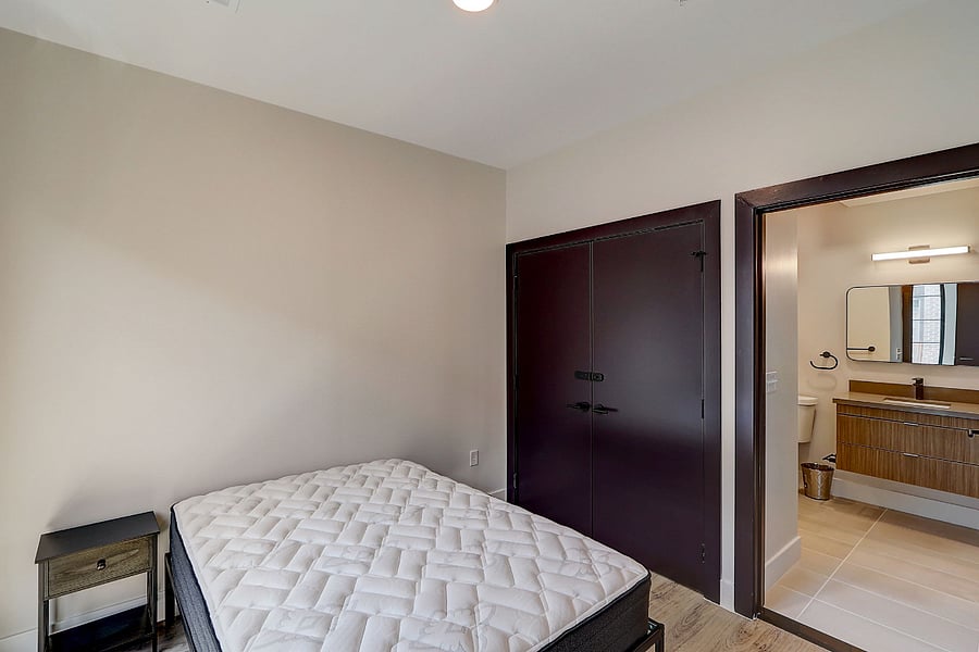 Furnished Finder property 586889_1 photo 16