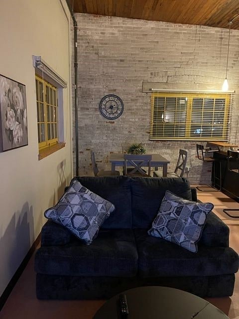 Furnished Finder property 587002_1 photo 3