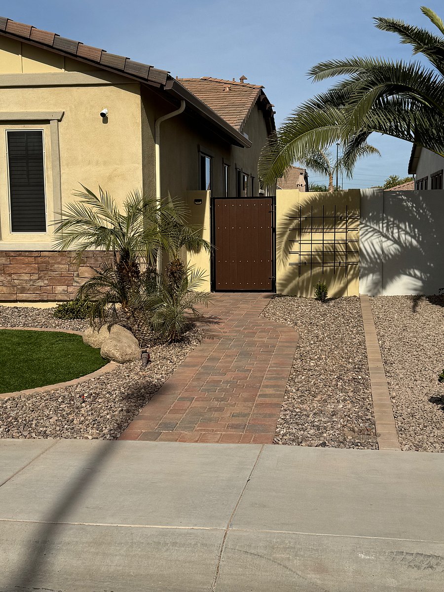walking up to private gate. This is where you would park and walk up to your private entrance. 