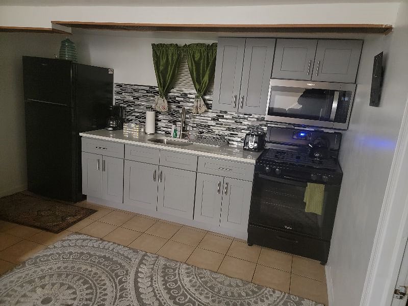 Furnished Finder property 587031_1 photo 3