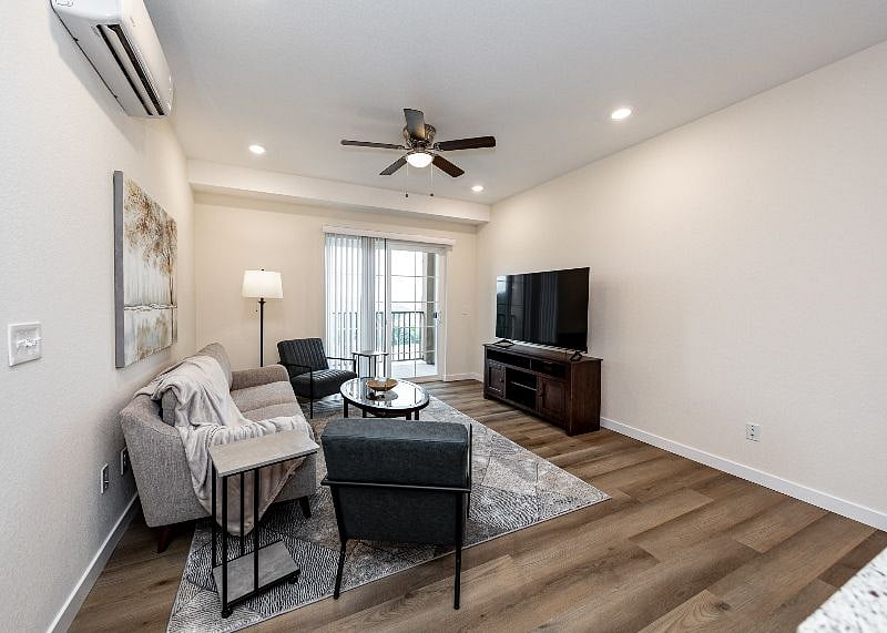 Furnished Finder property 587034_1 photo 12