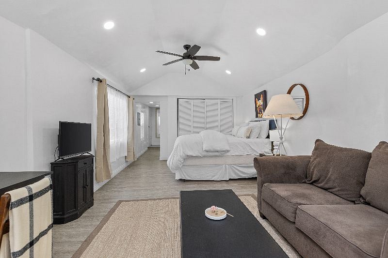 Furnished Finder property 587075_1 photo 3