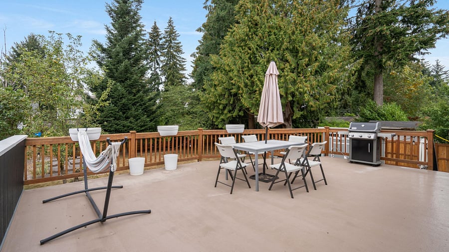 North Seattle Single Family Home - Outdoor Area