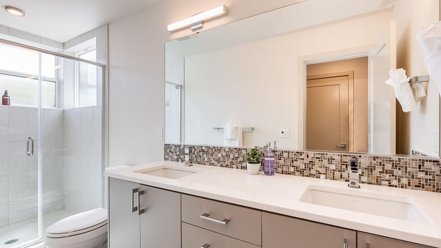 Queen Anne Townhome - Bathroom