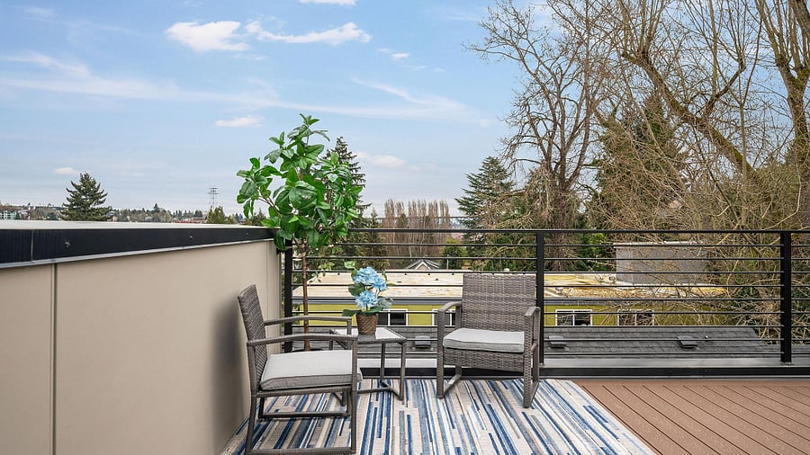 Queen Anne Townhome - Outdoor Area