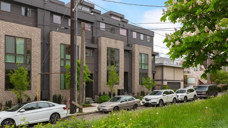 Queen Anne Townhome - Exterior