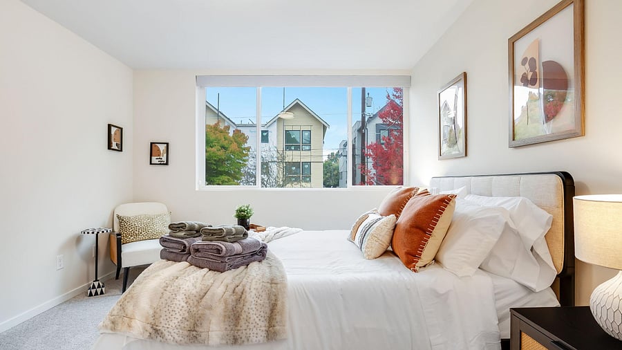 Ballard Townhome - Bedroom