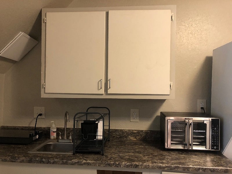 Air fryer/toaster oven and 2-burner electric hotplate.