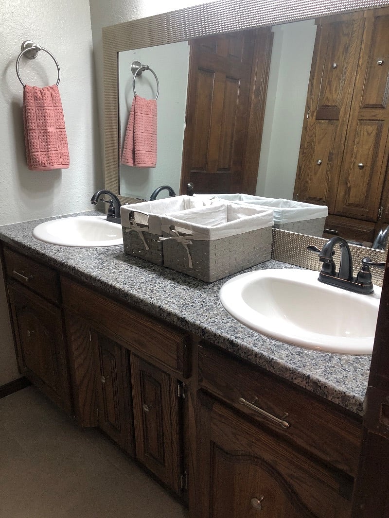 Shared bath with double sinks.
