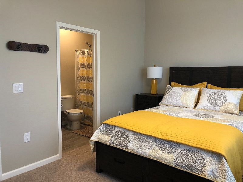 Furnished Finder property 587160_1 photo 4