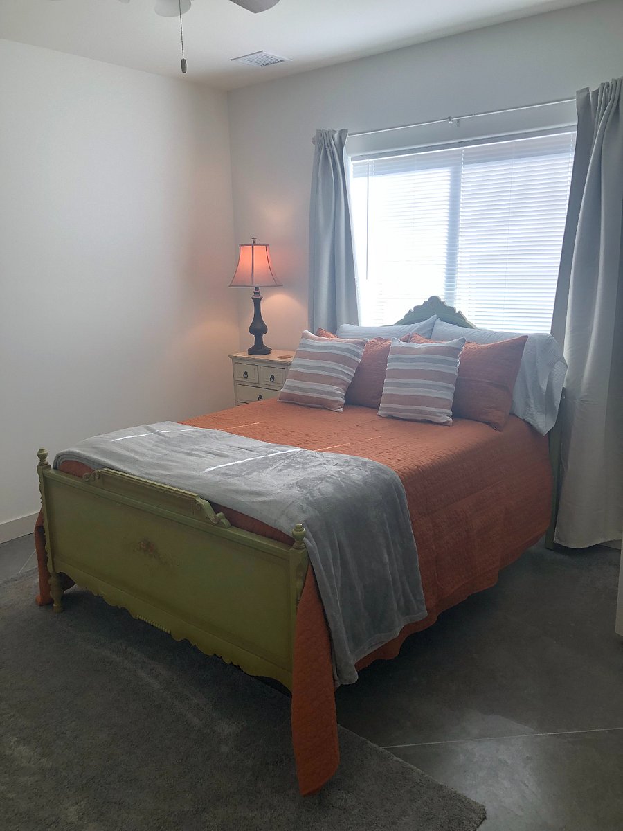 Furnished Finder property 587182_1 photo 2
