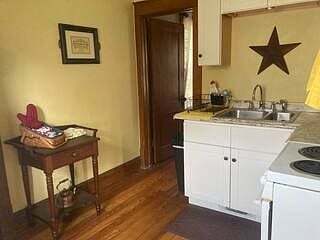 Furnished Finder property 587211_1 photo 8