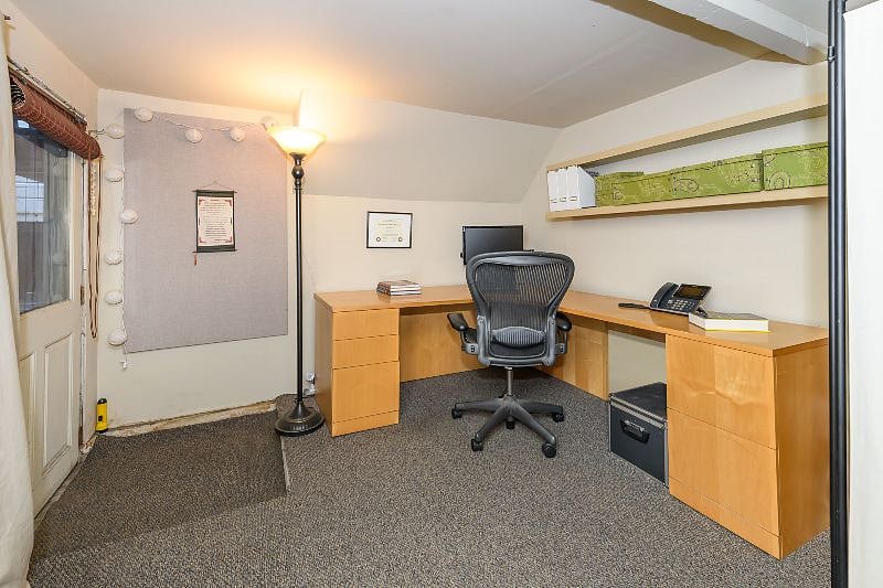 Bonus room (office/single bed)