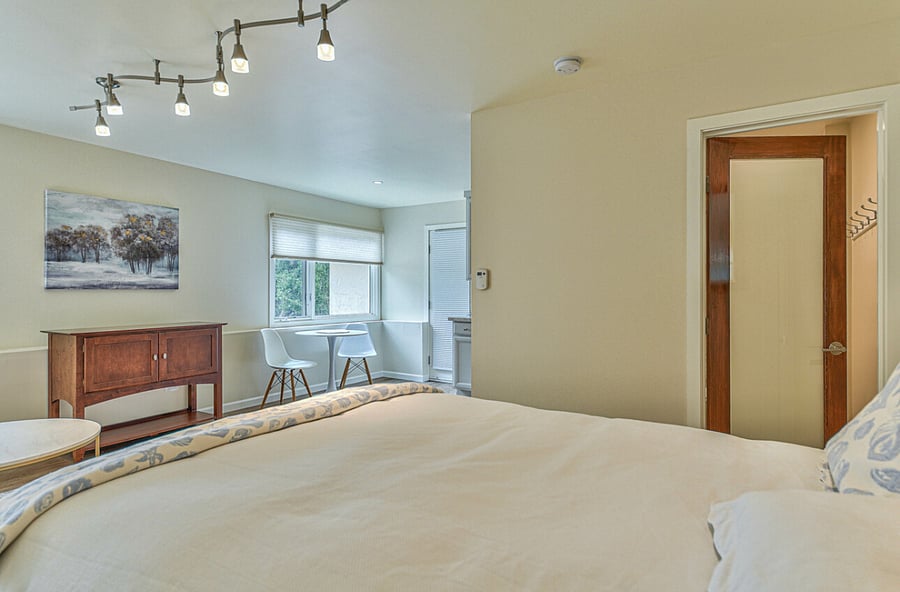 Furnished Finder property 587371_1 photo 9