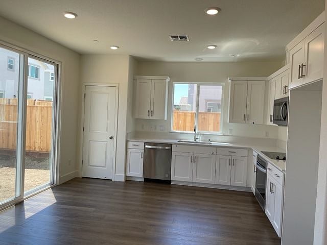 Furnished Finder property 587372_1 photo 6