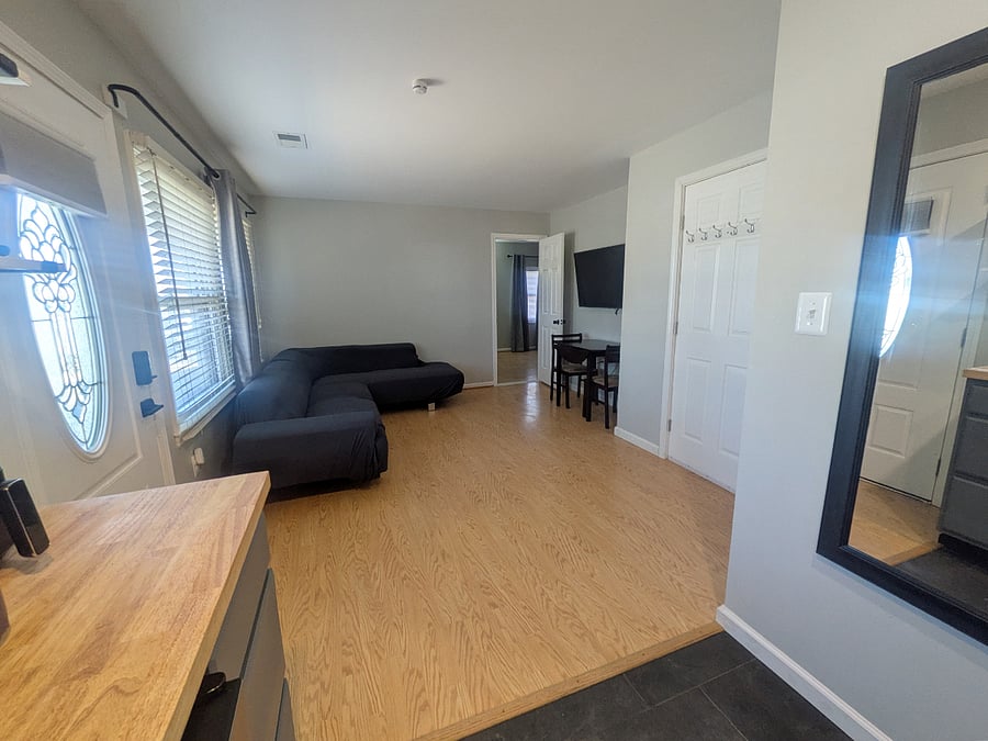 Furnished Finder property 587530_2 photo 10