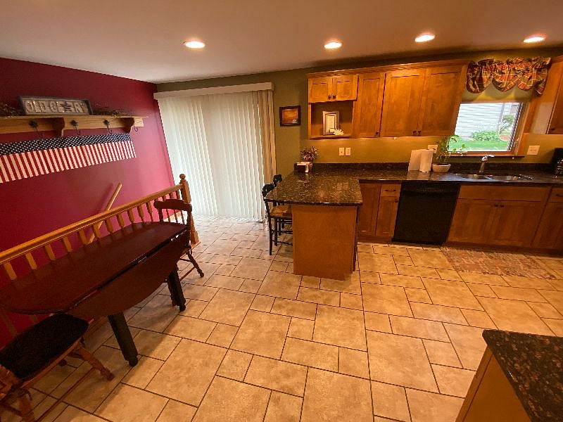 Furnished Finder property 587603_1 photo 17