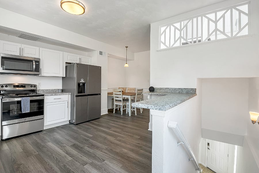 Furnished Finder property 587605_1 photo 2