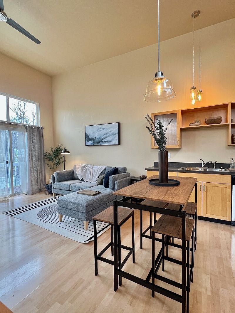 Furnished Finder property 587645_1 photo 6