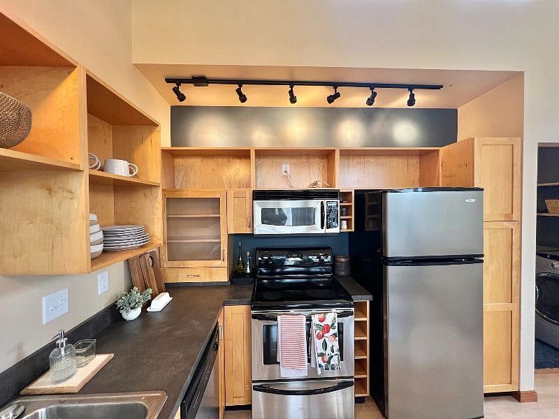Furnished Finder property 587645_1 photo 7