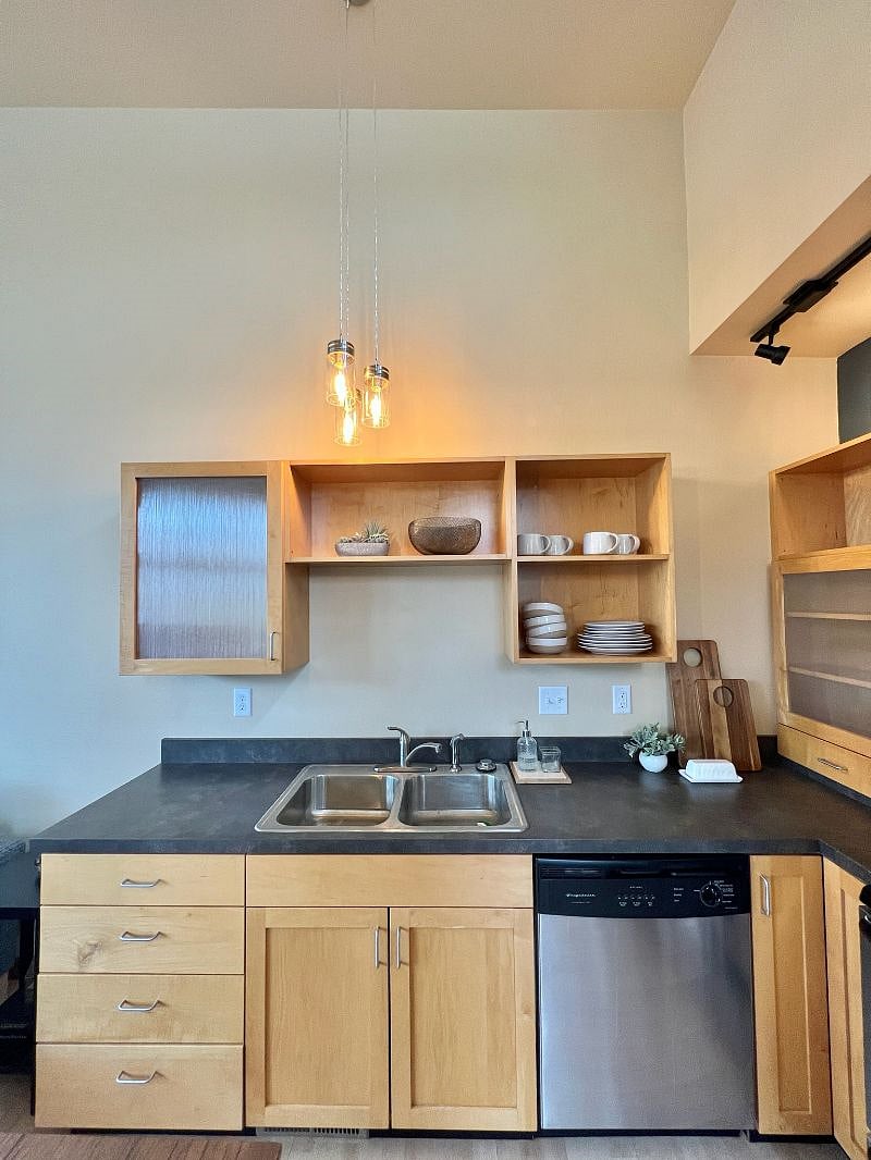 Furnished Finder property 587645_1 photo 8