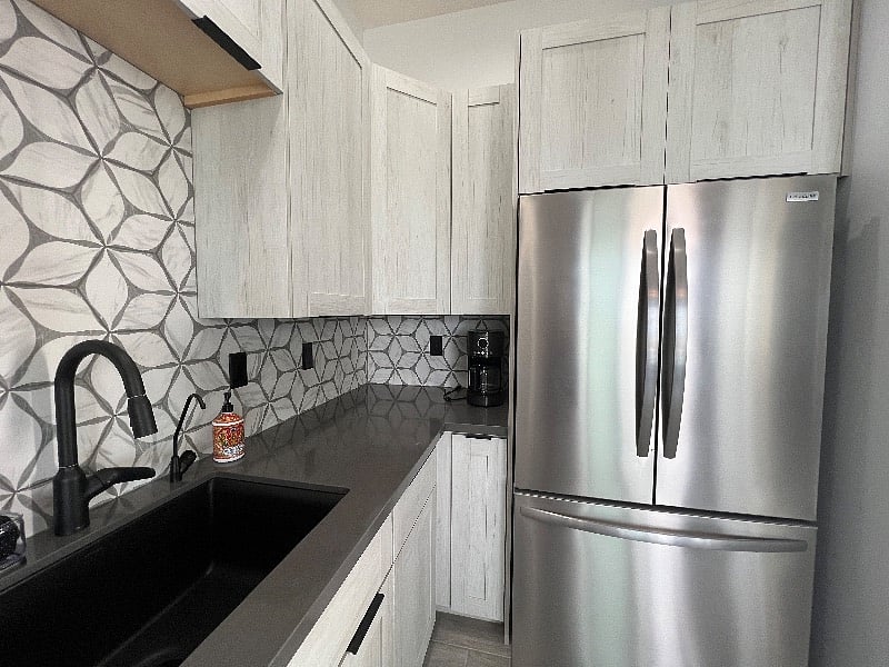 Full size refrigerator with ice maker