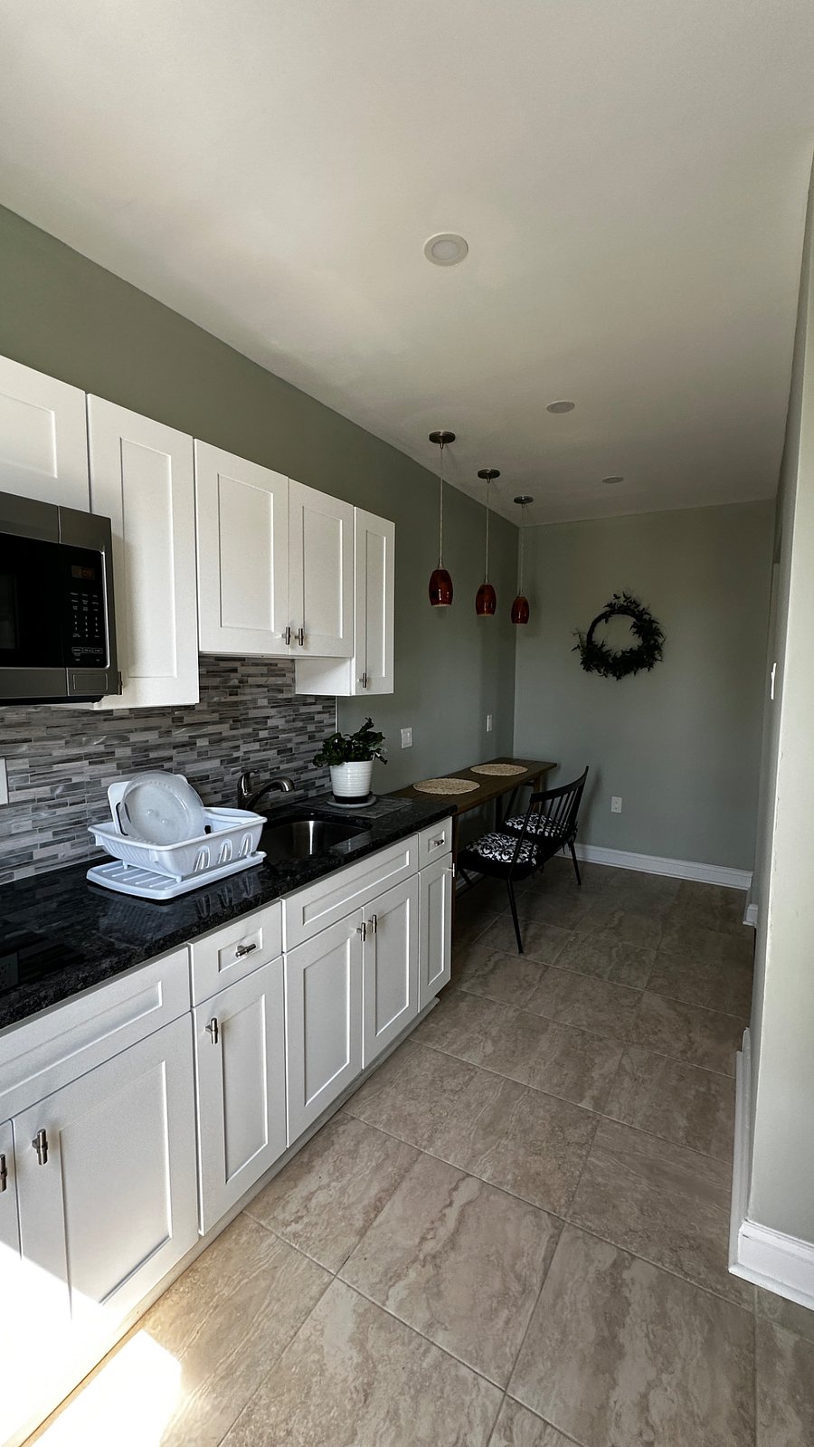 Furnished Finder property 587665_3 photo 11