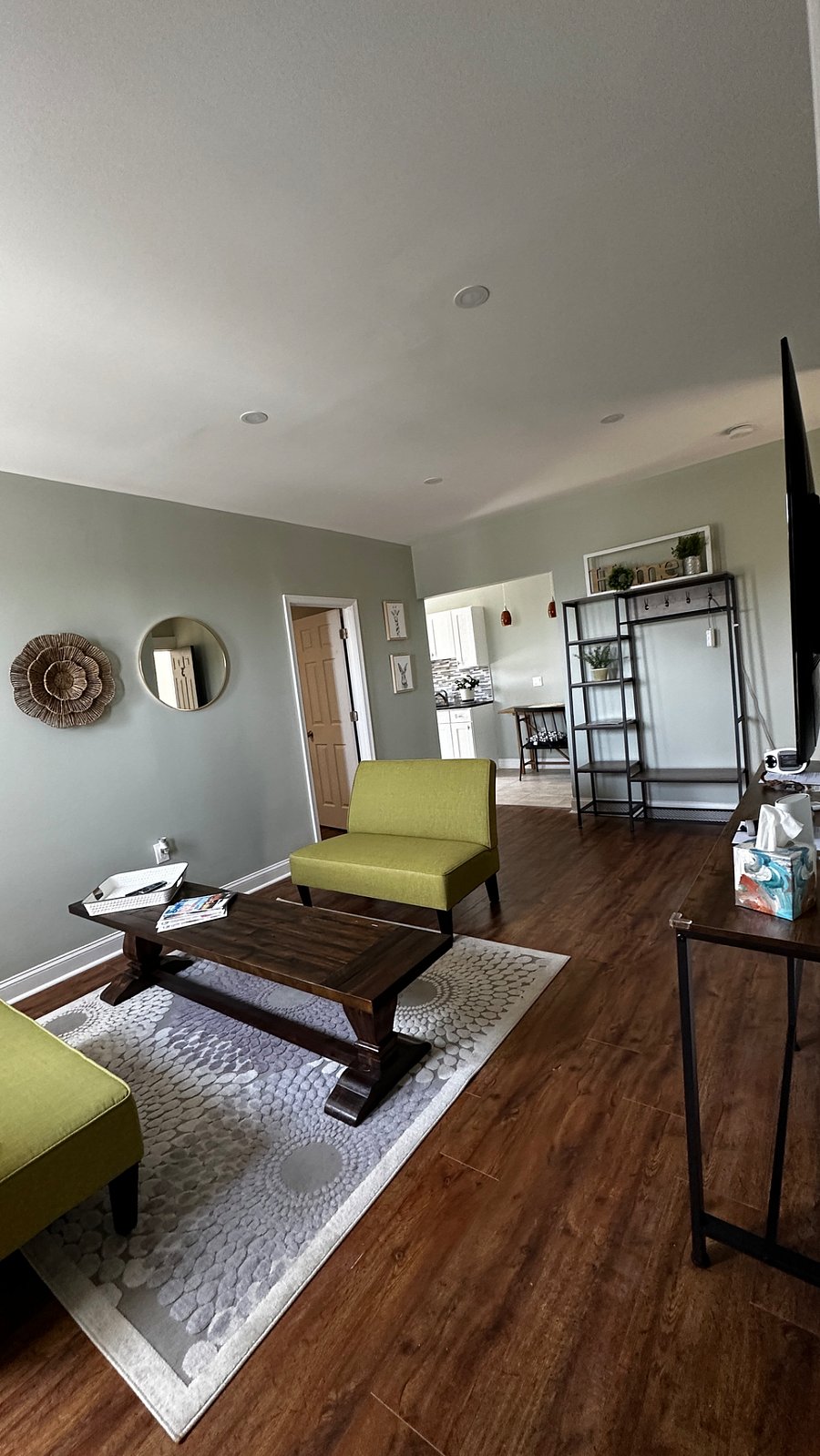 Furnished Finder property 587665_3 photo 17