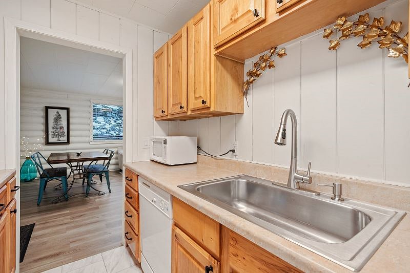 Furnished Finder property 587672_1 photo 9