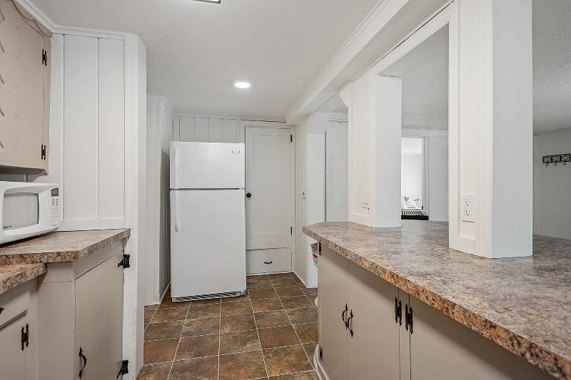 Furnished Finder property 587672_2 photo 10