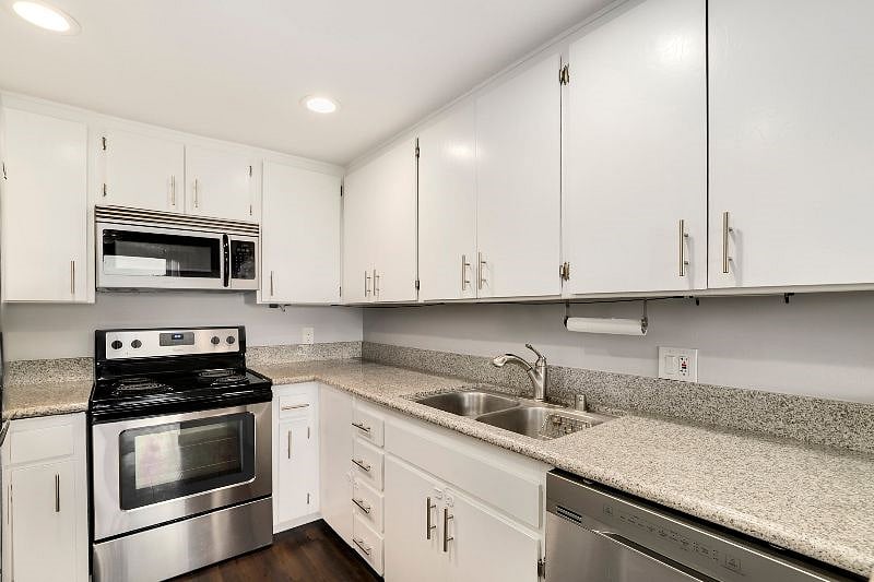 Furnished Finder property 587689_1 photo 7