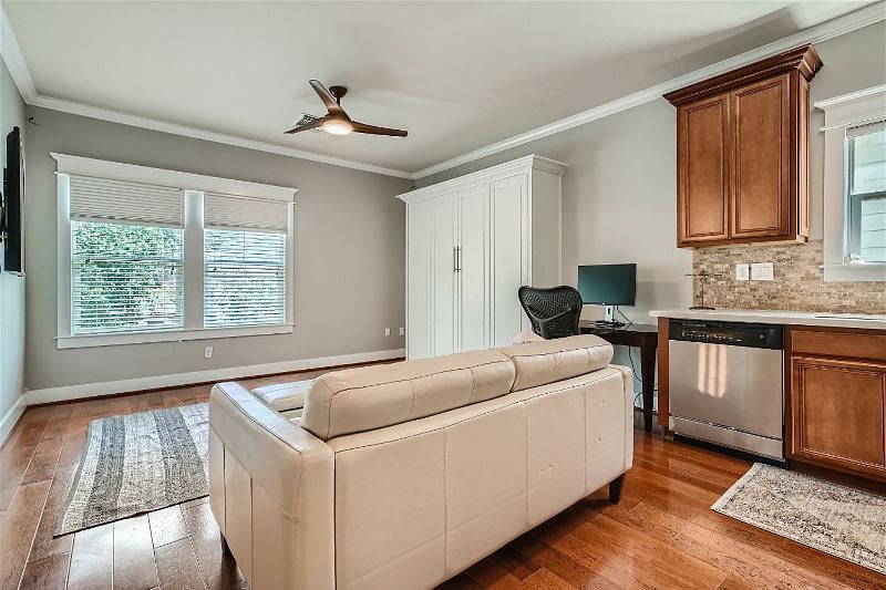 Furnished Finder property 587693_1 photo 3