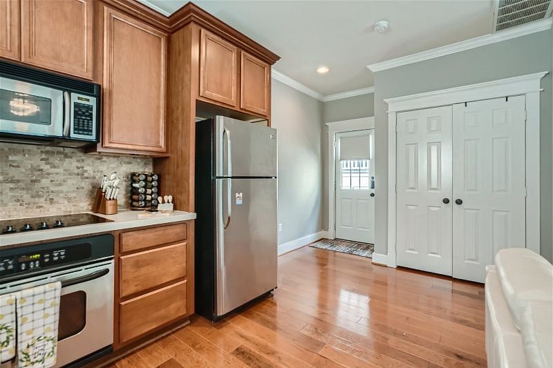 Furnished Finder property 587693_1 photo 4