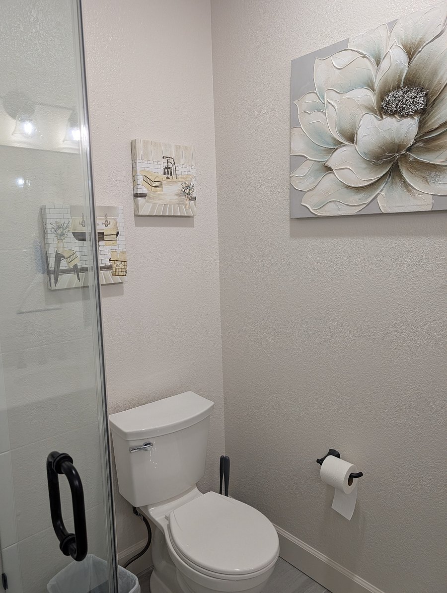 Master bath 