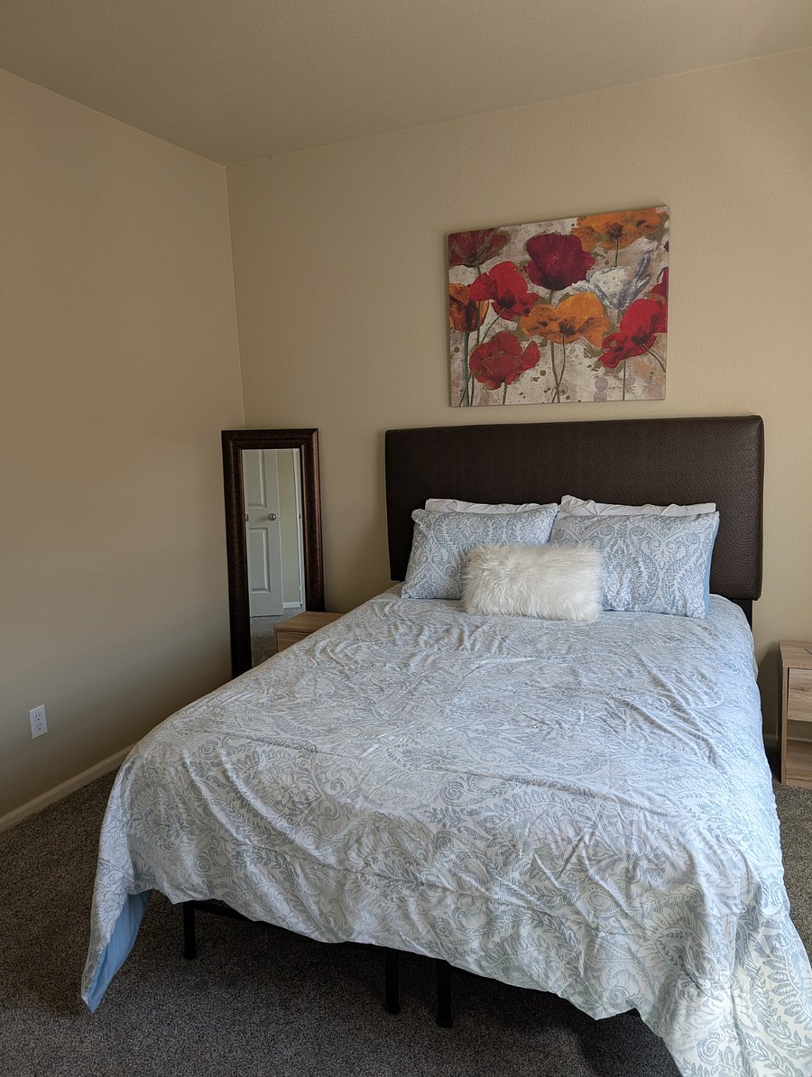 2nd Bedroom 