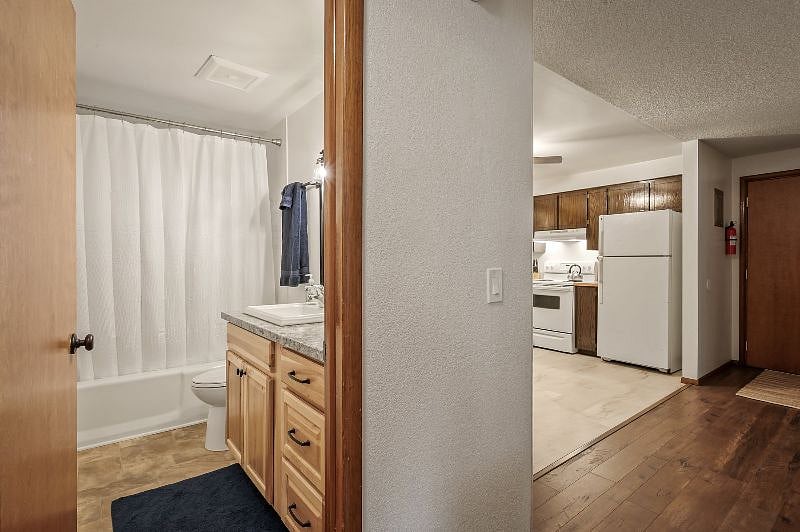 Furnished Finder property 587729_2 photo 14
