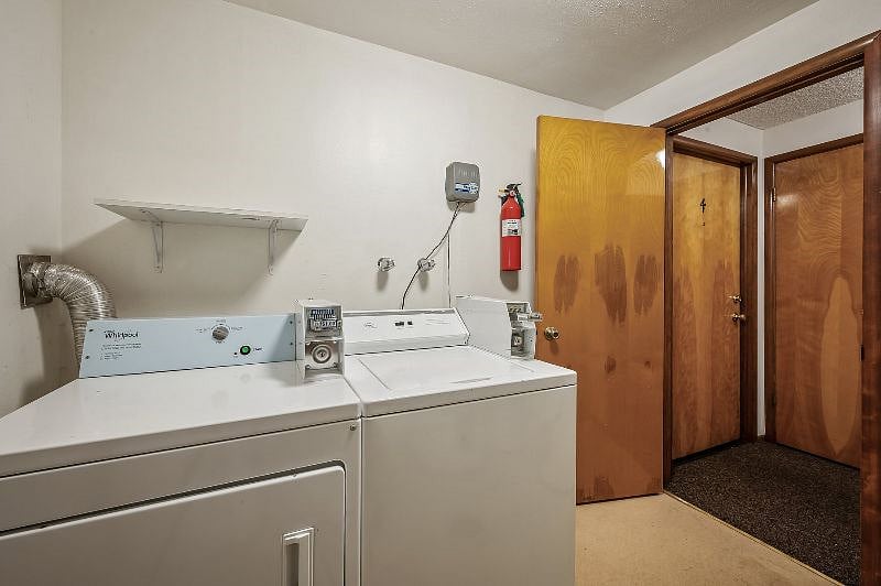 Coin-operated laundry on site