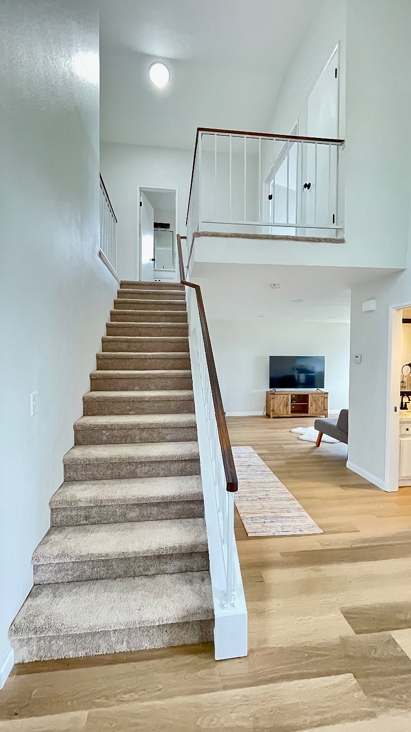 3 bedrooms upstairs.
Master to the right
Other 2 on the left