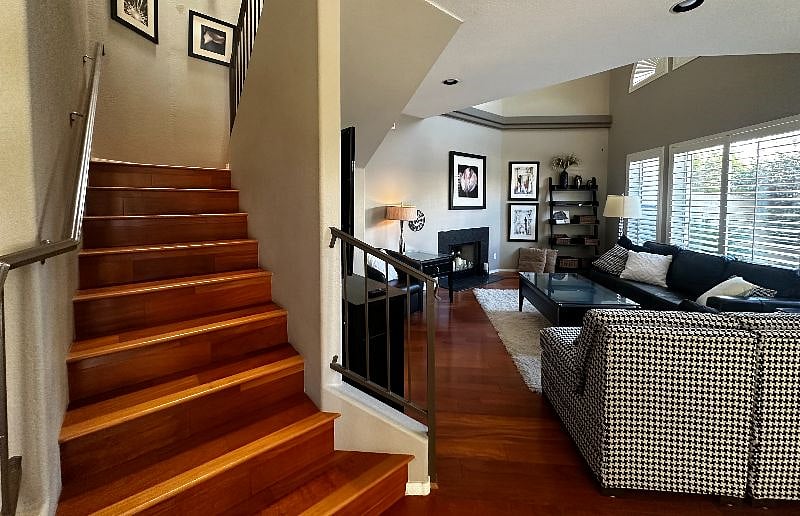 Stairway to Bedrooms 