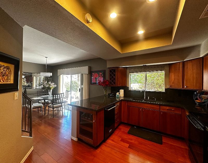 Kitchen with Island