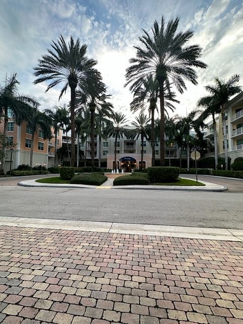 Furnished Finder property 587835_1 photo 4