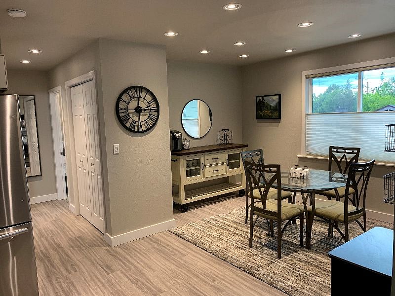 Furnished Finder property 587836_1 photo 4