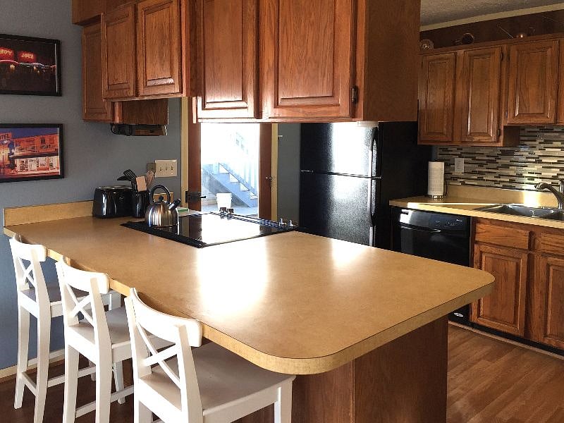 Furnished Finder property 587921_1 photo 12