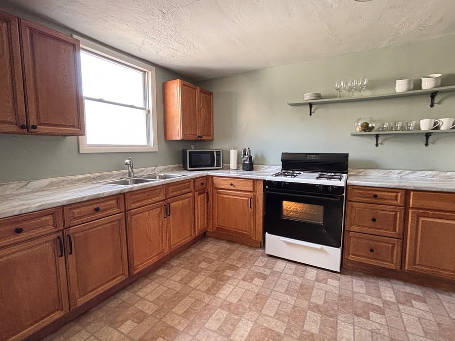 Furnished Finder property 587936_2 photo 9