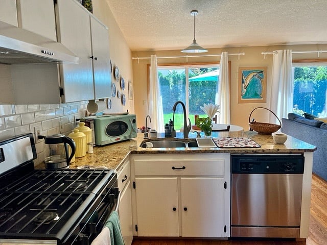 Furnished Finder property 587938_1 photo 6