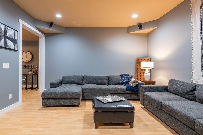 Furnished Finder property 588001_1 photo 11
