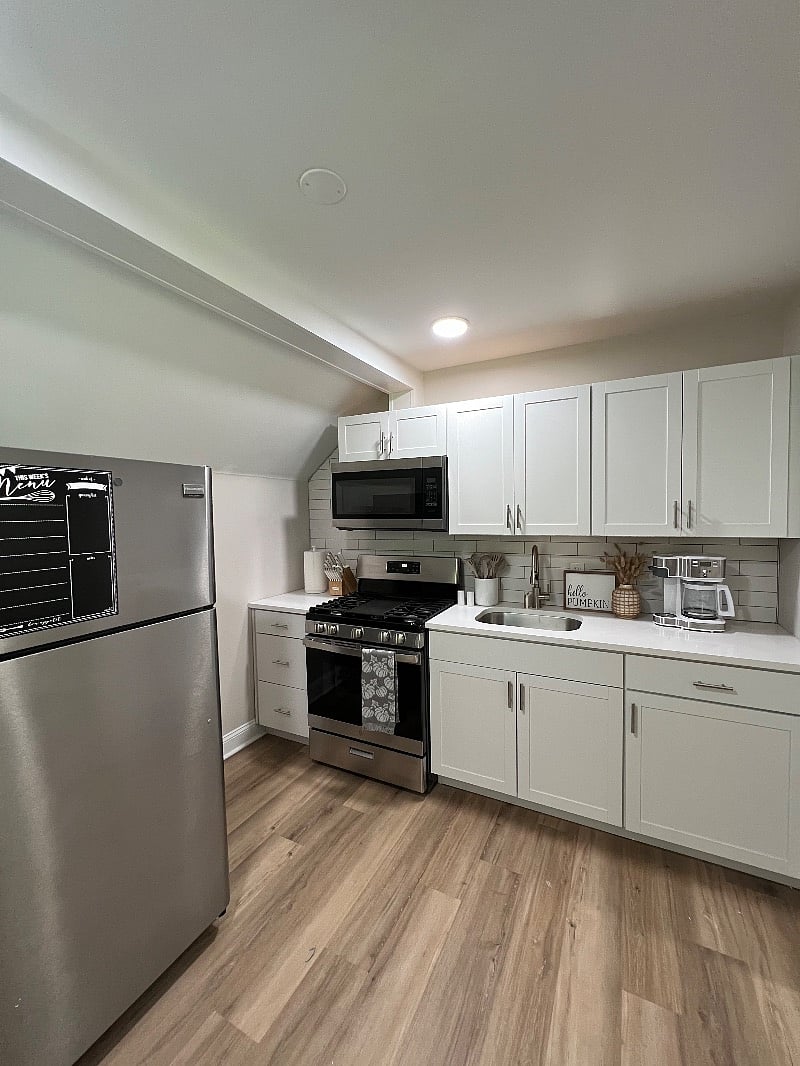 Furnished Finder property 588003_1 photo 2