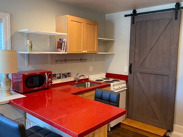 Furnished Finder property 588013_1 photo 4