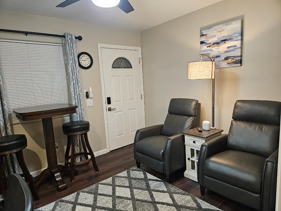 Furnished Finder property 588022_1 photo 9