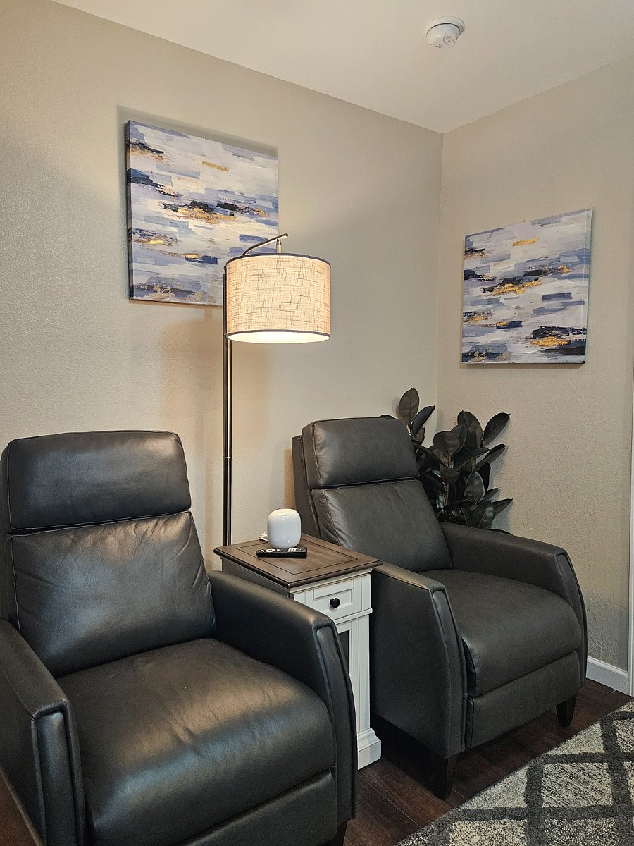 Furnished Finder property 588022_1 photo 10